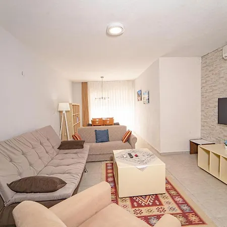 Cozy Triplex With Shared Pool Near Oludeniz In Fethiye Daire