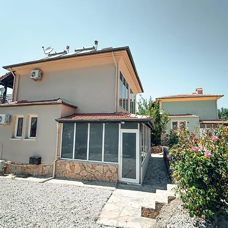 Cozy Triplex With Shared Pool Near Oludeniz In Fethiye Daire